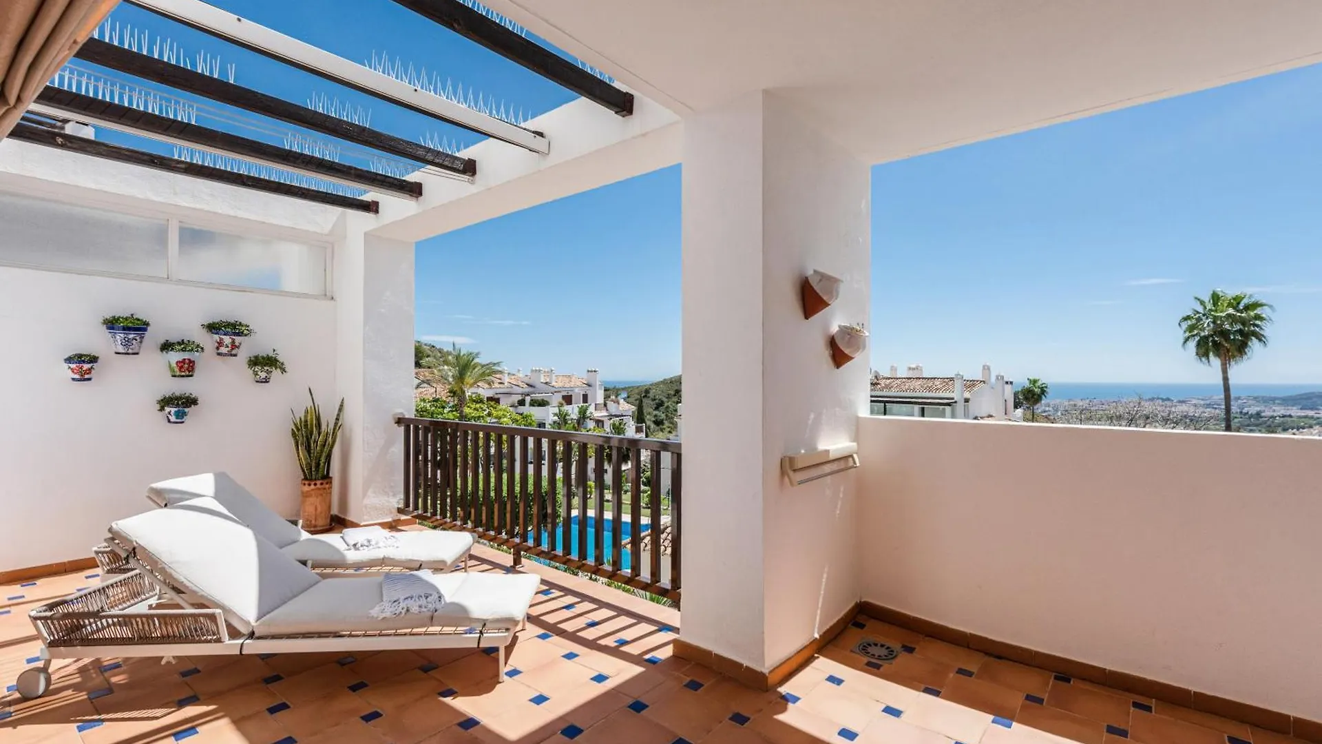 Incredible Apartment With Sea Views And Balcony Mijas Spain